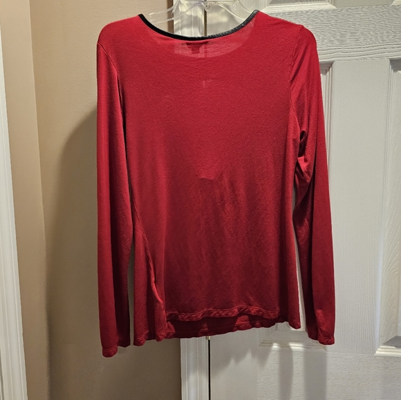 Guess sexy red top - Picture 2 of 4